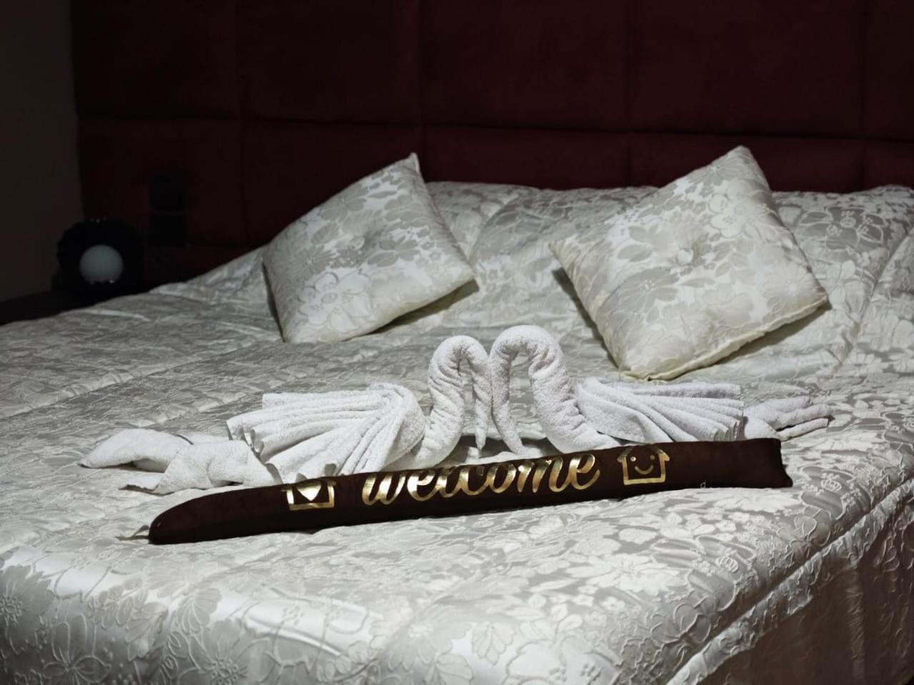 Hotel Artist *